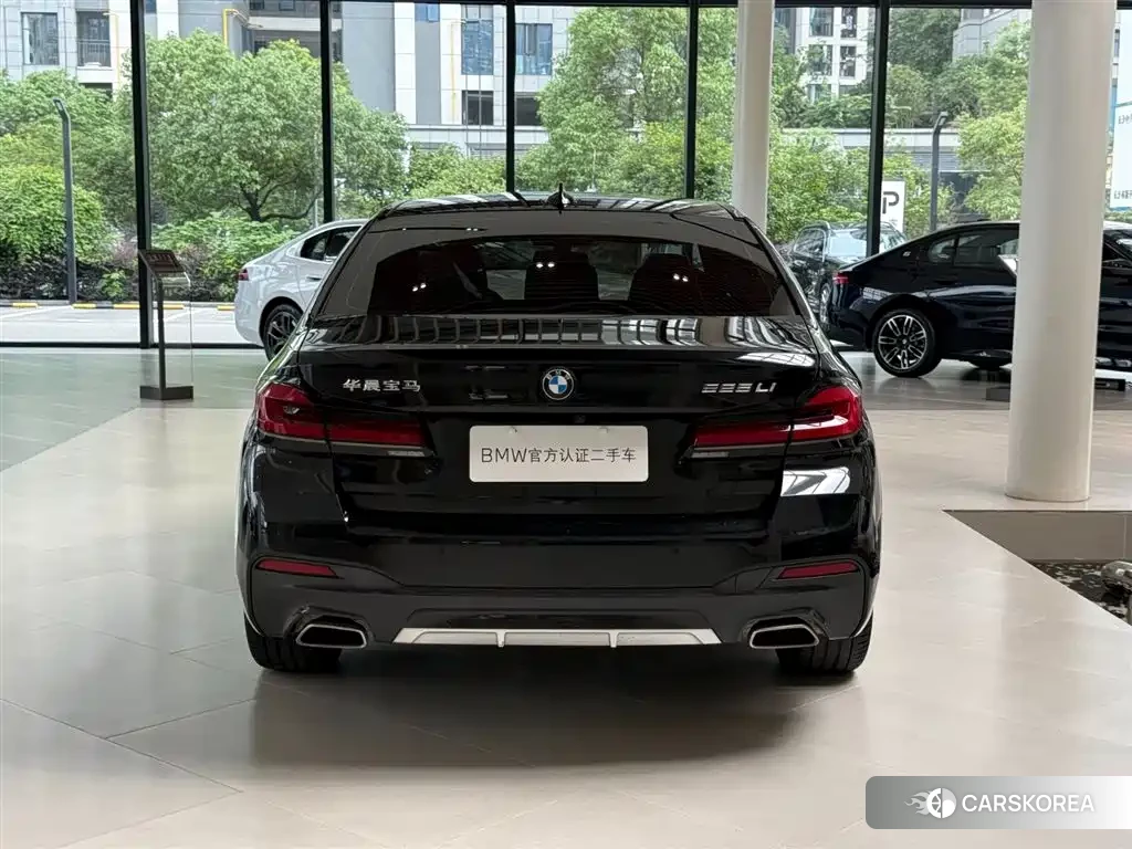 BMW 5 series 2022 Черный из Китая, фото 5