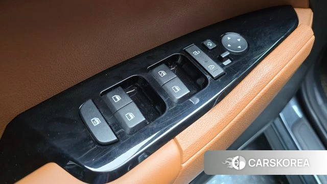 Kia Sportage 5th Generation Hybrid 2023 Серый из Кореи, фото 5