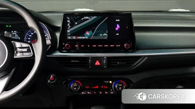 Kia The New K3 2nd generation 2021 Белый из Кореи, фото 5