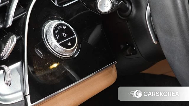 Mercedes-Benz E-Class W214 2024 Белый из Кореи, фото 5