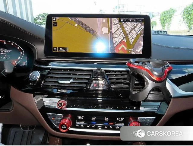 BMW 5 Series (G30) 2023 Белый из Кореи, фото 5