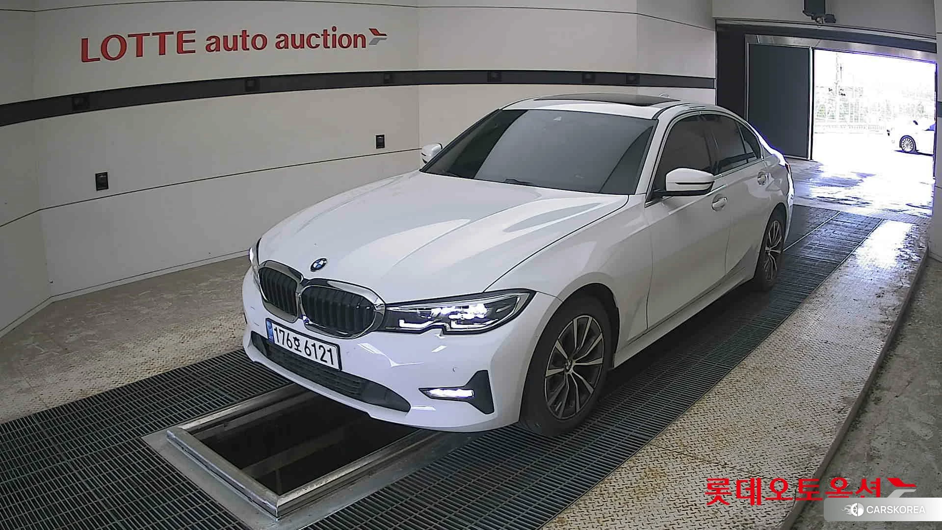 BMW  320i 2022 Alpine White из Кореи, фото 5