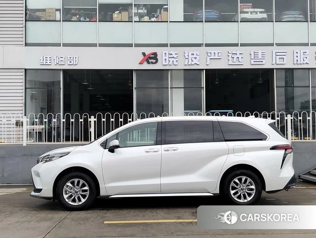 Toyota Grevia 2025 Белый из Китая, фото 5
