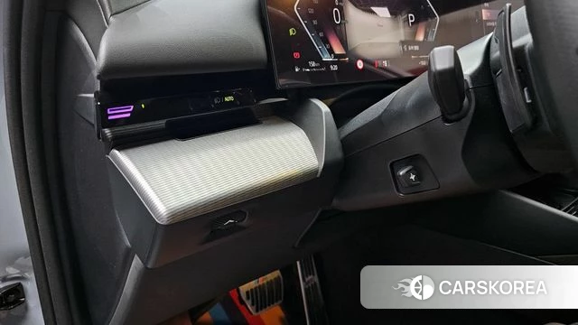 BMW 5 Series (G60) 2024 Серебристо-серый из Кореи, фото 5