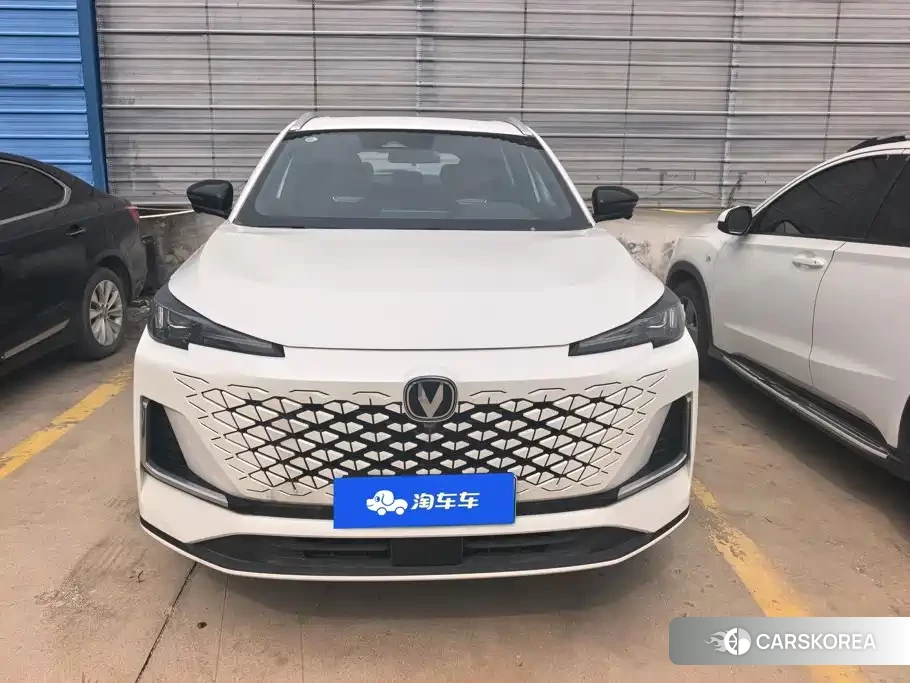 Chang'an CS55PLUS PHEV 2026 Белый из Китая, фото 5