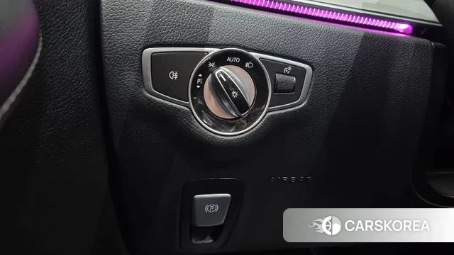 Mercedes-Benz E-Class W213 2021 Черный из Кореи, фото 5