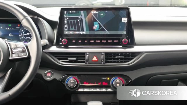 Kia The New K3 2nd generation 2024 Белый из Кореи, фото 5