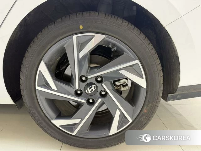 Hyundai Elantra 2023 Белый из Китая, фото 5