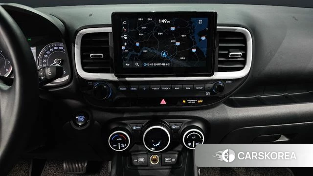 Hyundai Venue 2022 Серебристо-серый из Кореи, фото 5