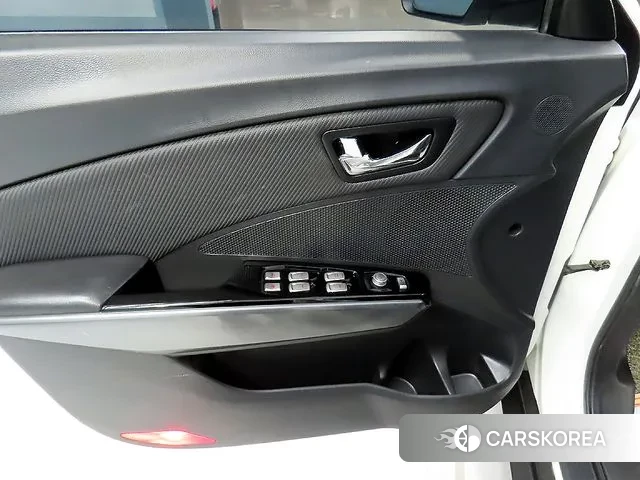 Ssangyong Tivoli Armor 2018 Белый из Кореи, фото 5