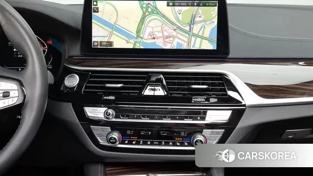 BMW 5 Series (G30) 2022 Серебряный из Кореи, фото 5