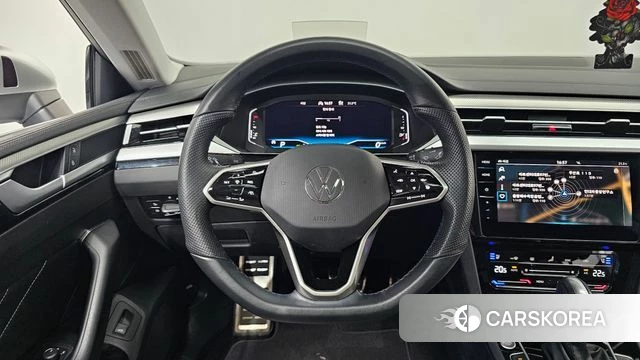 Volkswagen Arteon 2023 Белый из Кореи, фото 5
