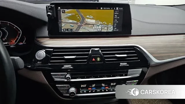 BMW 5 Series (G30) 2020 Белый из Кореи, фото 5