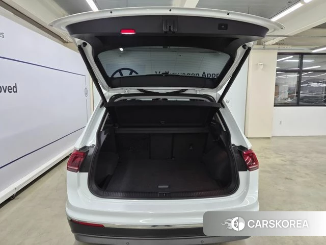 Volkswagen Tiguan second Generation 2020 Белый из Кореи, фото 5