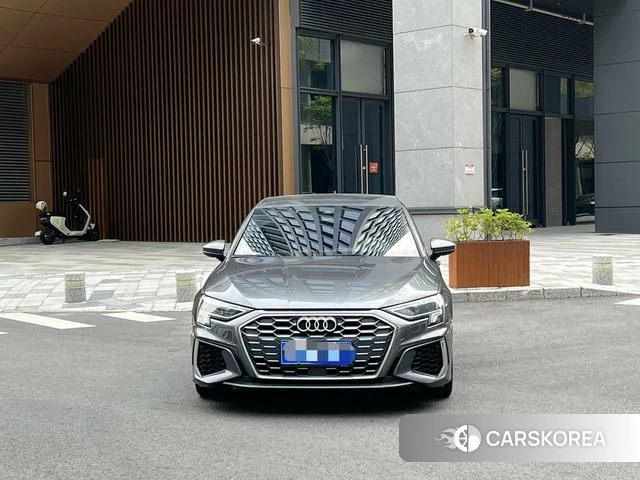 Audi A3 2022 Темно-серый из Китая, фото 5