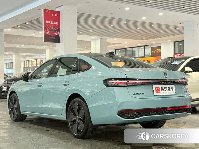 Volkswagen Passat 2024 Синий из Китая, фото 5