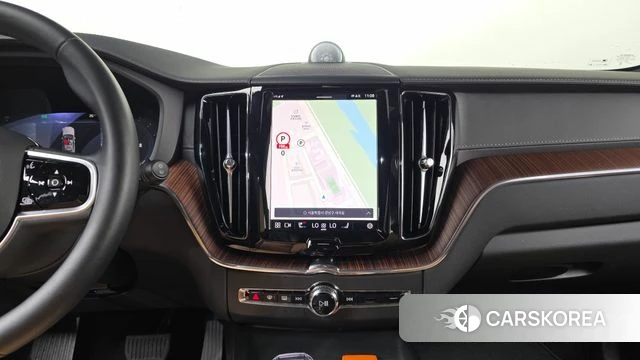 Volvo XC60 second Generation 2025 Белый из Кореи, фото 5