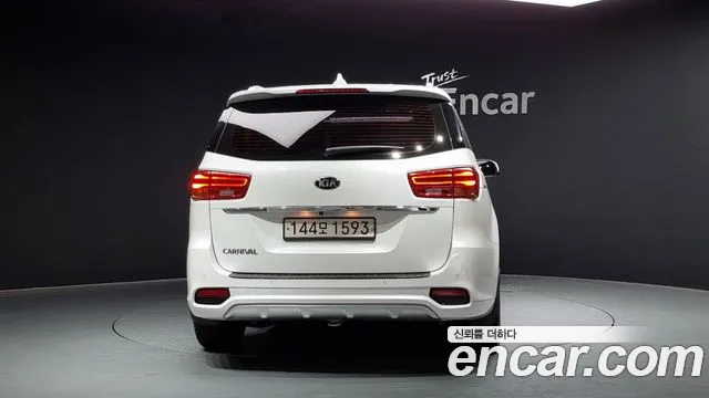 Kia The New Carnival 2018 Белый из Кореи, фото 5