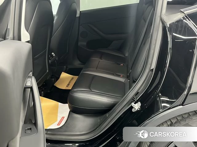 Tesla Model Y 2022 Черный из Китая, фото 5
