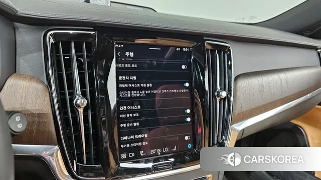 Volvo V90 Cross-Country 2024 Белый из Кореи, фото 5