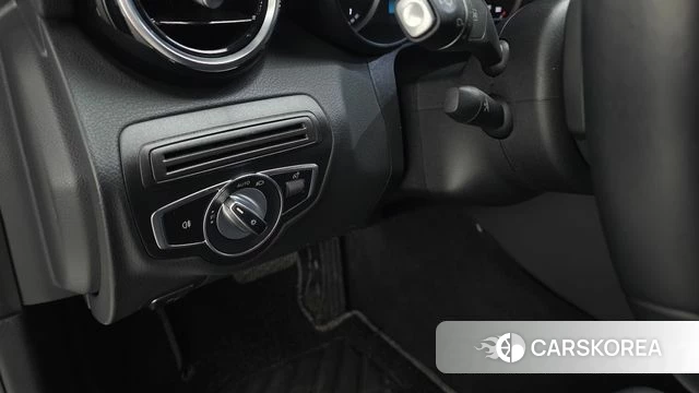 Mercedes-Benz C-Class W205 2019 Белый из Кореи, фото 5