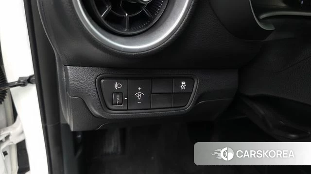 Kia The New K3 2nd generation 2024 Белый из Кореи, фото 5