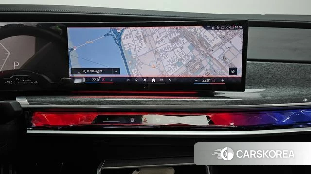 BMW 7 Series (G70) 2023 Белый из Кореи, фото 5