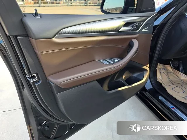 BMW X4 (G02) 2022 Черный из Кореи, фото 5