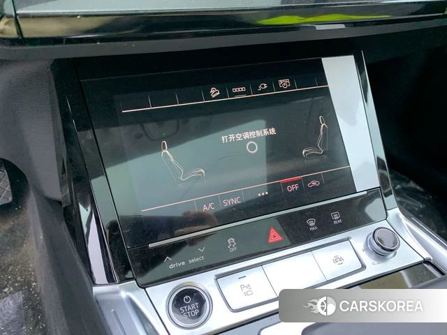 Audi e-tron 2026 Темно-серый из Китая, фото 5
