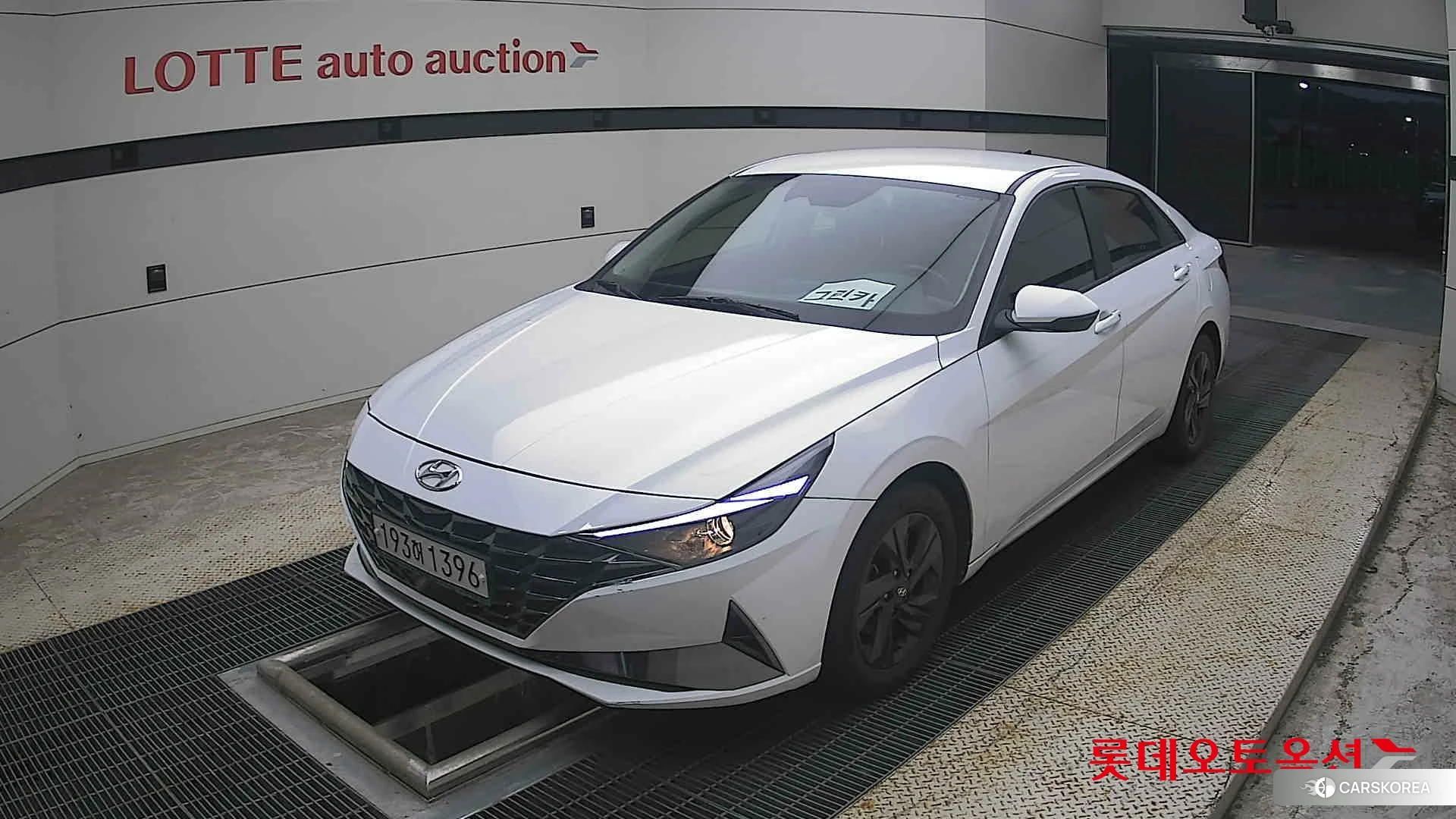 Hyundai Avante Hybrid 2022 Polar White из Кореи, фото 5
