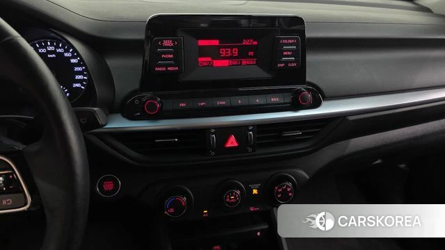 Kia The New K3 2nd generation 2021 Белый из Кореи, фото 5