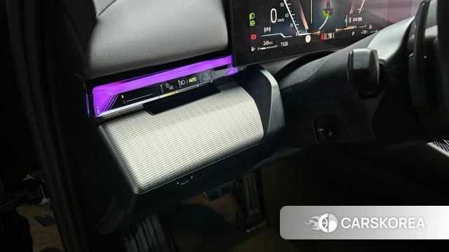 BMW 5 Series (G60) 2025 Черный из Кореи, фото 5