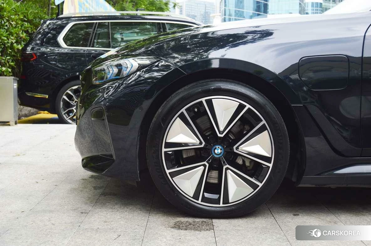 BMW i3 2023 Черный из Китая, фото 5
