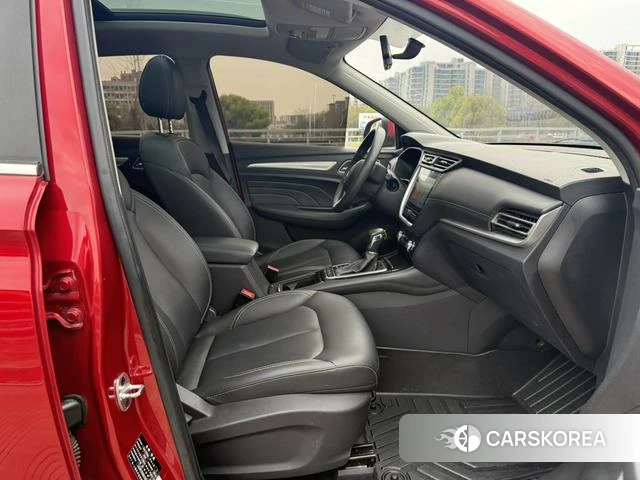 Roewe RX3 2018 Красный из Китая, фото 5