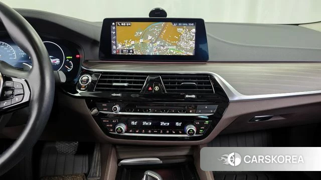 BMW 5 Series (G30) 2019 Серебряный из Кореи, фото 5