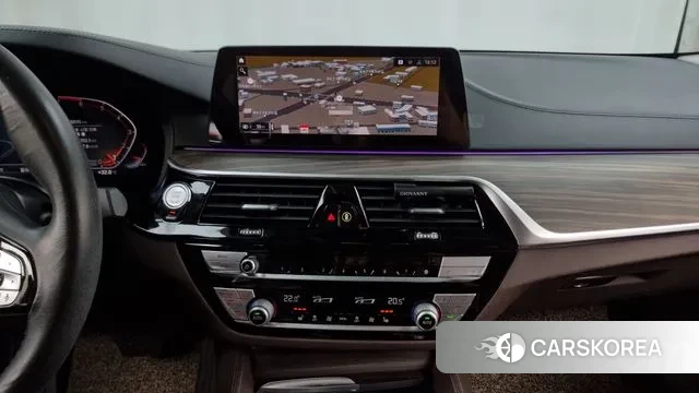 BMW 5 Series (G30) 2020 Белый из Кореи, фото 5