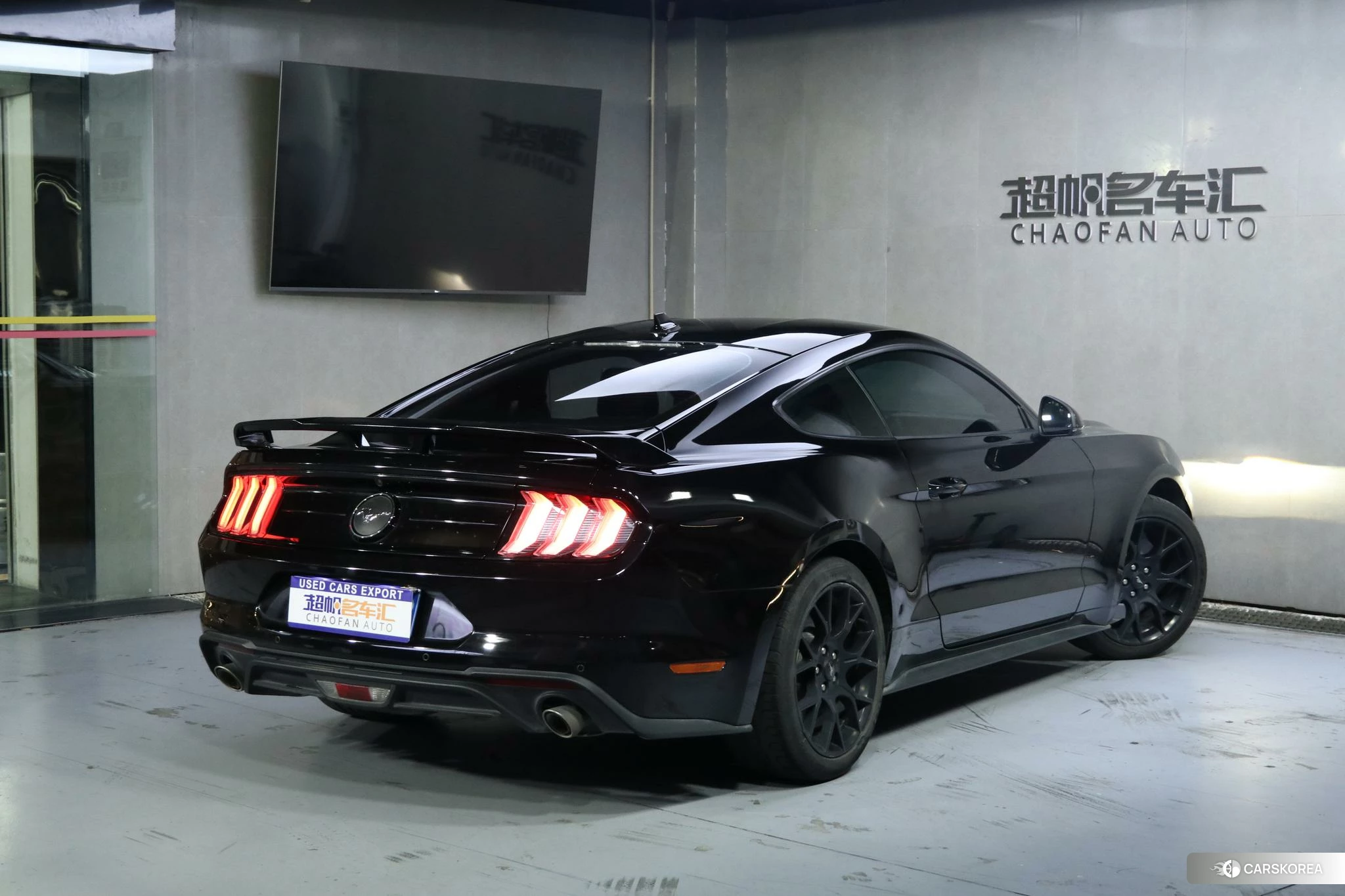 Ford Mustang 2020 Черный из Китая, фото 5
