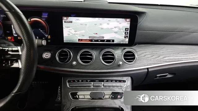 Mercedes-Benz E-Class W213 2020 Белый из Кореи, фото 5