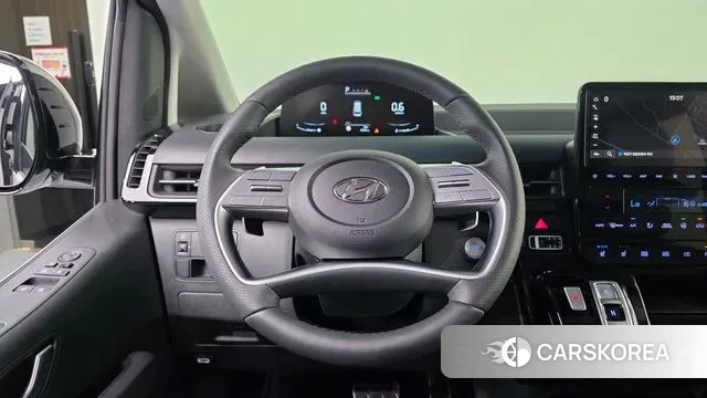 Hyundai Staria 2023 Белый из Кореи, фото 5