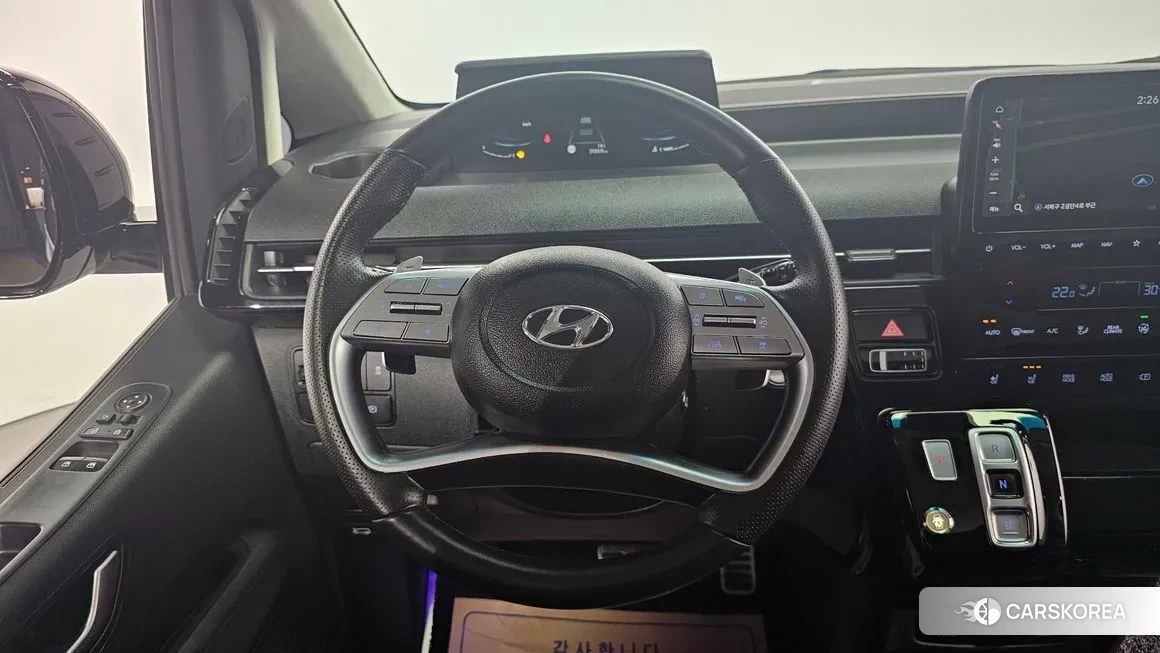 Hyundai Staria 2023 Белый из Кореи, фото 5