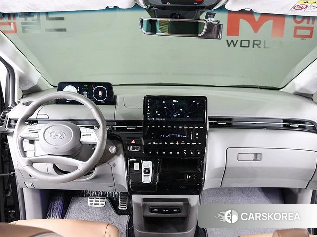 Hyundai Staria 2023 Черный из Кореи, фото 5