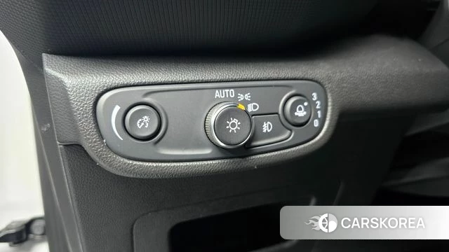 Chevrolet (GM Daewoo) Trailblazer 2021 Белый из Кореи, фото 5