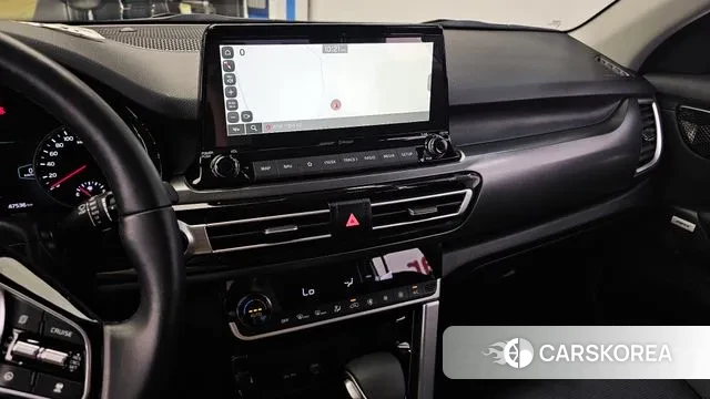 Kia Seltos 2022 Белый из Кореи, фото 5