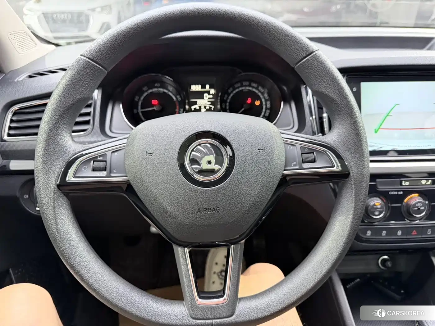 Skoda Komick 2024 Белый из Китая, фото 5