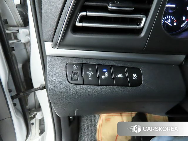 Hyundai The New Avante AD 2018 Светло-серебряный цвет из Кореи, фото 5