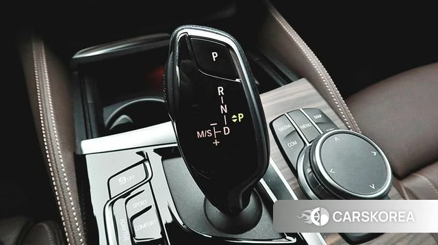 BMW 5 Series (G30) 2021 Белый из Кореи, фото 5