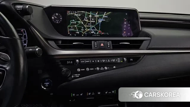 Lexus ES300h 7th generation 2019 Серебристо-серый из Кореи, фото 5