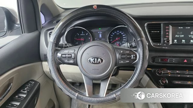 Kia The New Carnival 2018 Серебряный из Кореи, фото 5