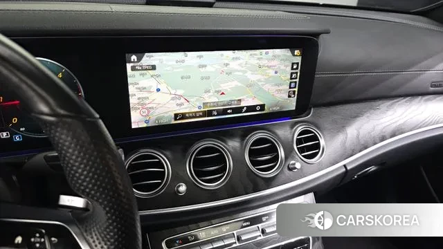 Mercedes-Benz E-Class W213 2021 Белый из Кореи, фото 5