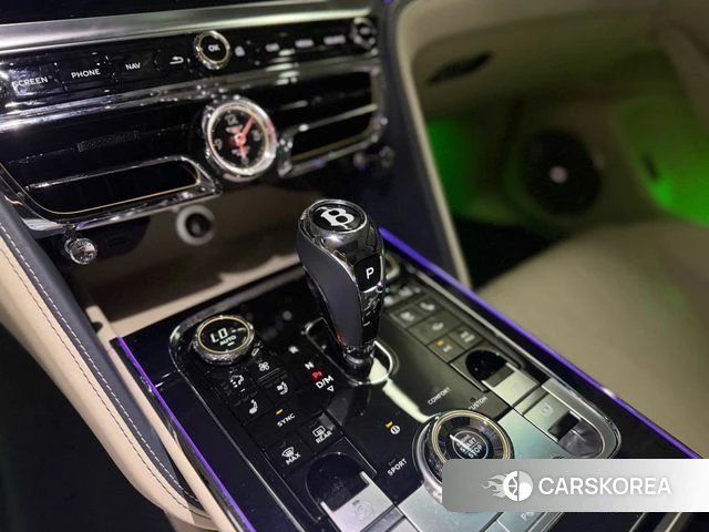 Bentley Flying Spur 3rd Generation 2020 Черный из Кореи, фото 5